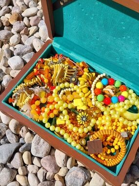 Vintage Assorted Yellow Beaded Costume Jewelry Lot